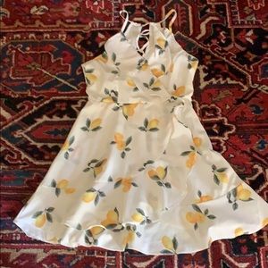 Beautiful dress fit small